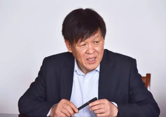 2.山西省農業(yè)機械化學校校長李晉在交流探討會上_副本.jpg 2.山西省農業(yè)機械化學校校長李晉在交流探討會上_副本.jpg