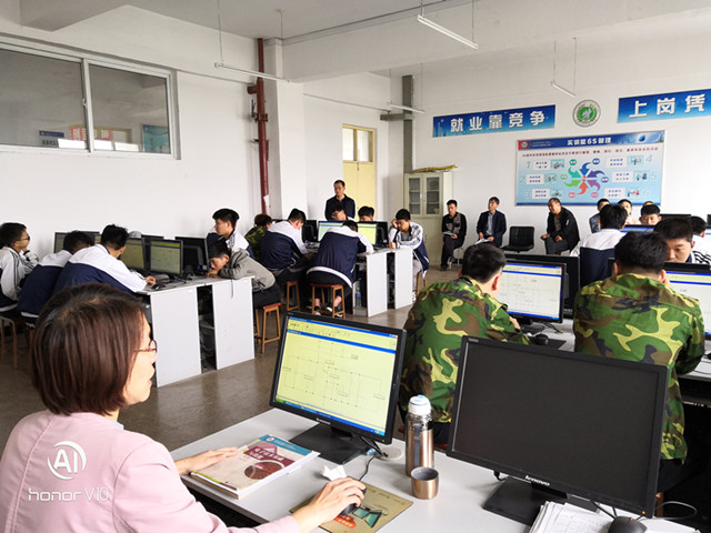 3.電氣系舉辦觀摩課_副本.jpg 3.電氣系舉辦觀摩課_副本.jpg