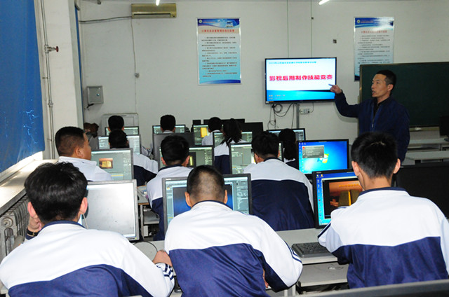 4.計算機系學(xué)生技能競賽_副本.jpg 4.計算機系學(xué)生技能競賽_副本.jpg