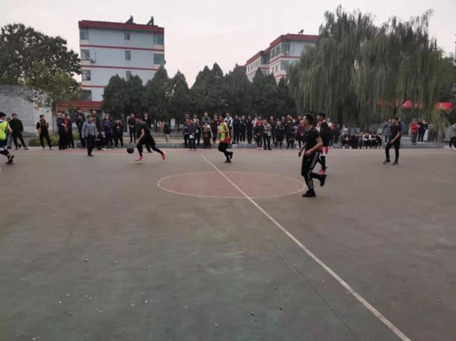 0d5bb473e903d9f80915bbd15f08a17_副本.jpg 0d5bb473e903d9f80915bbd15f08a17_副本.jpg