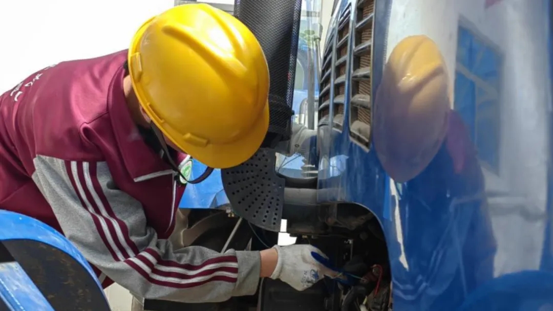 2.webp.jpg 2.webp.jpg