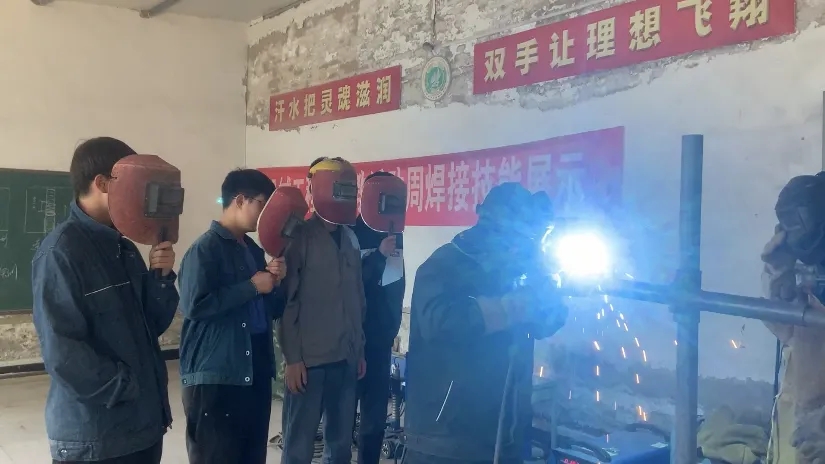 1.webp.jpg 1.webp.jpg