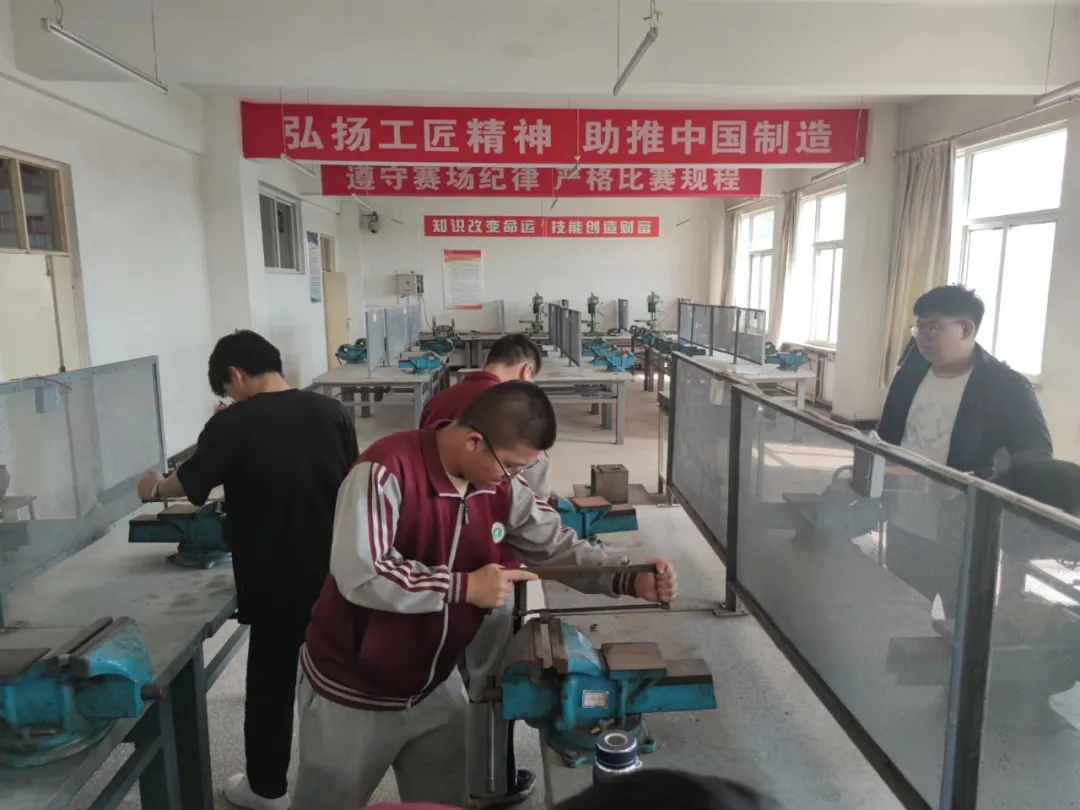 1.webp.jpg 1.webp.jpg