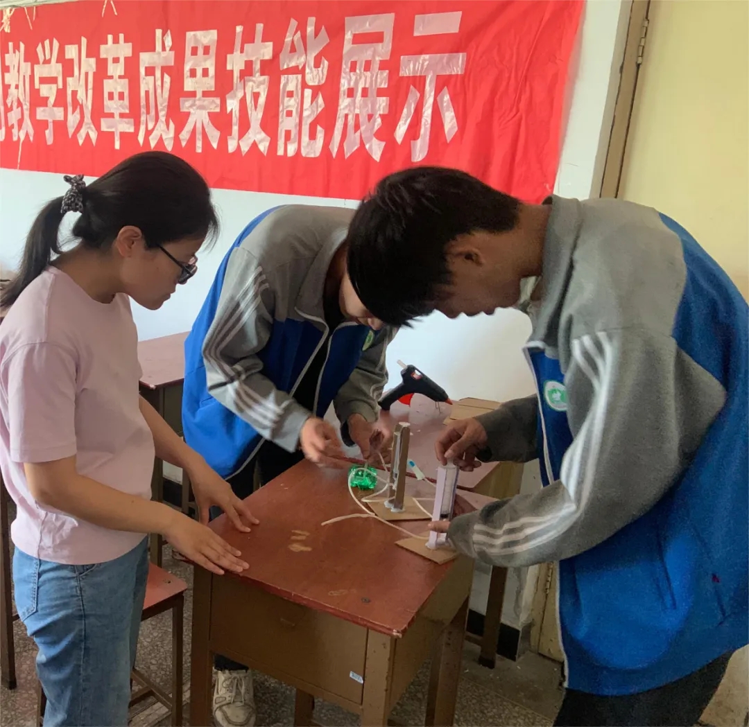 2.webp.jpg 2.webp.jpg