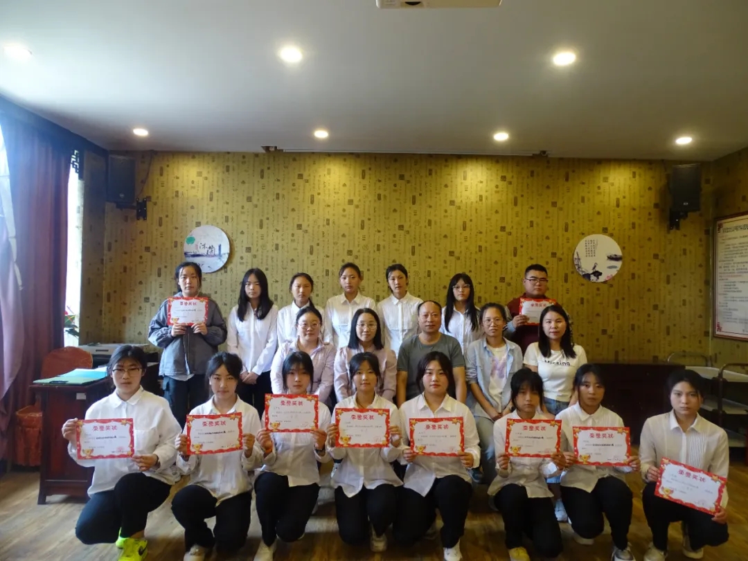 2.webp.jpg 2.webp.jpg