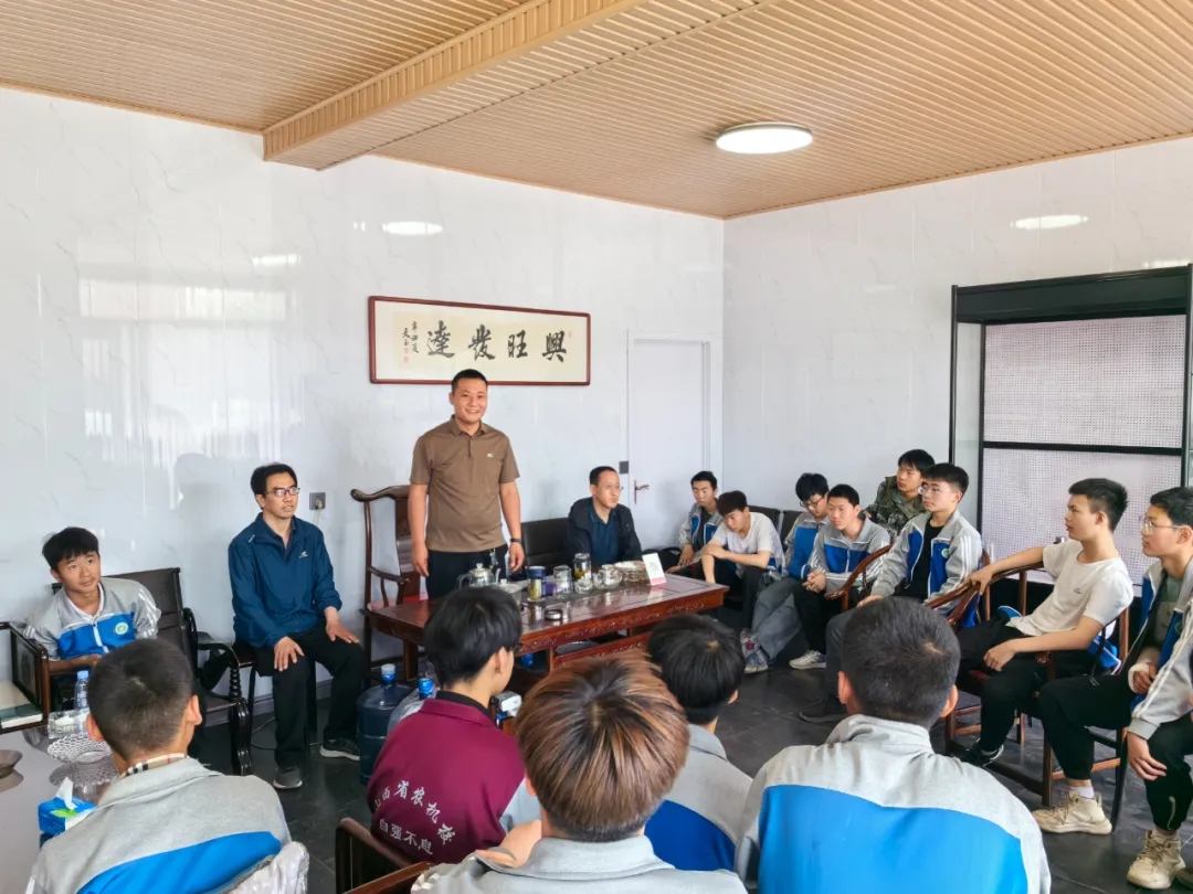 1.webp.jpg 1.webp.jpg