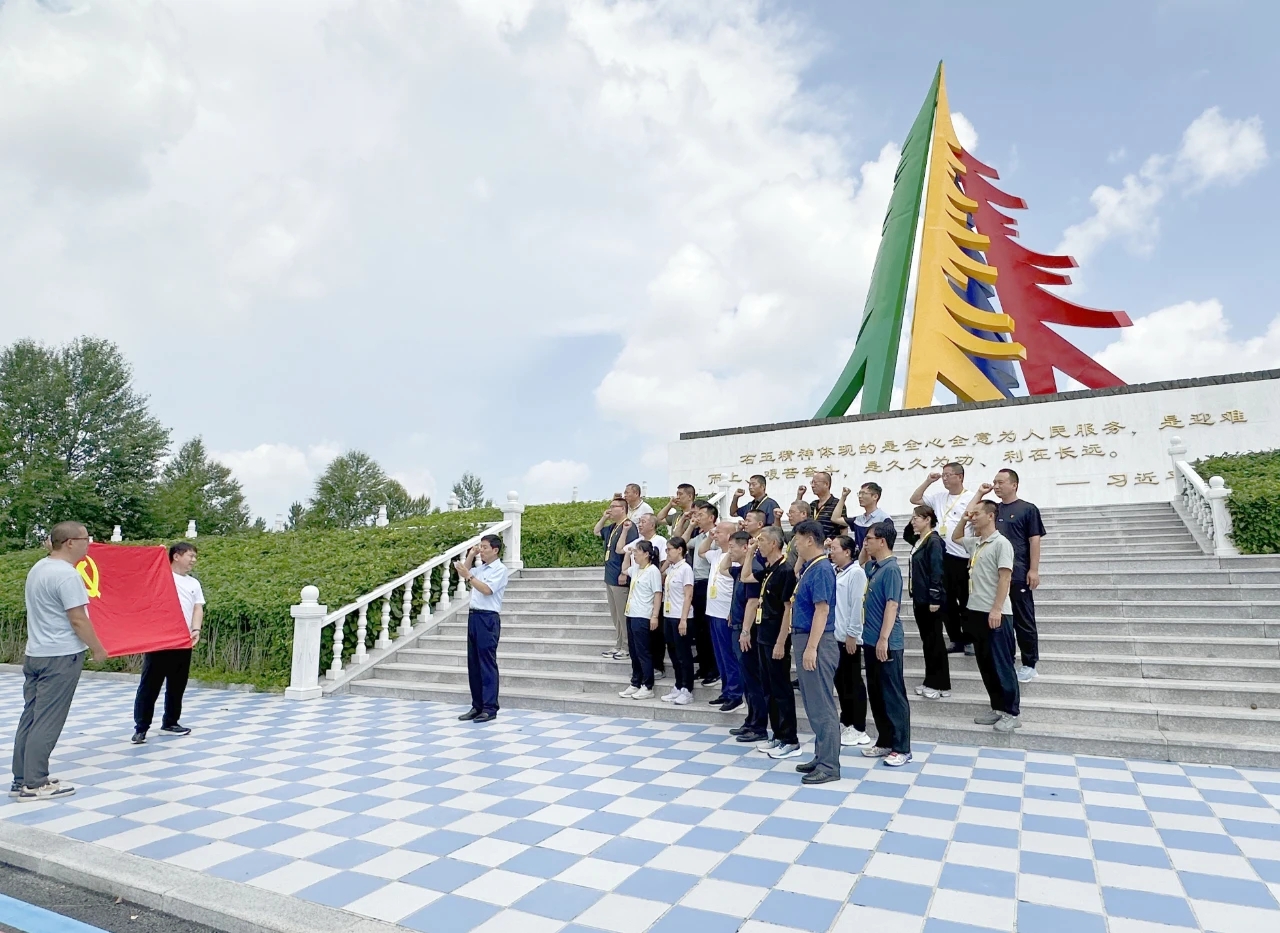 黨員12.jpg 黨員12.jpg